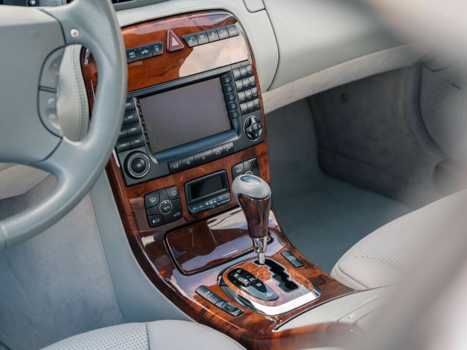 Bild 24/31 von Mercedes-Benz CL 65 AMG (2006)