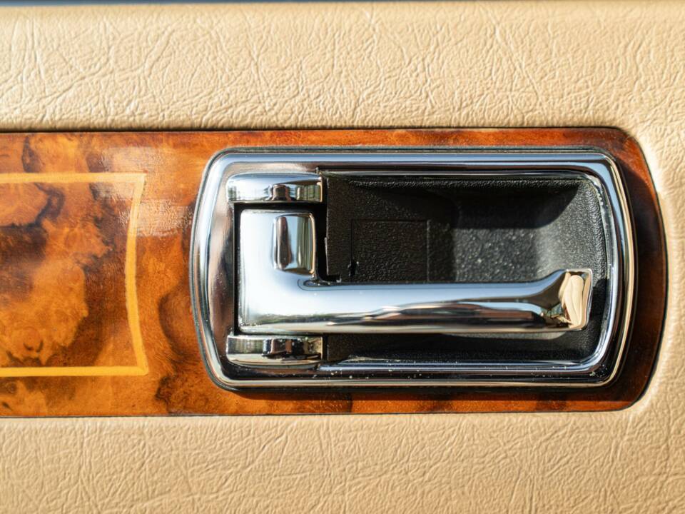 Afbeelding 45/50 van Daimler XJ 6 4.0 (1991)