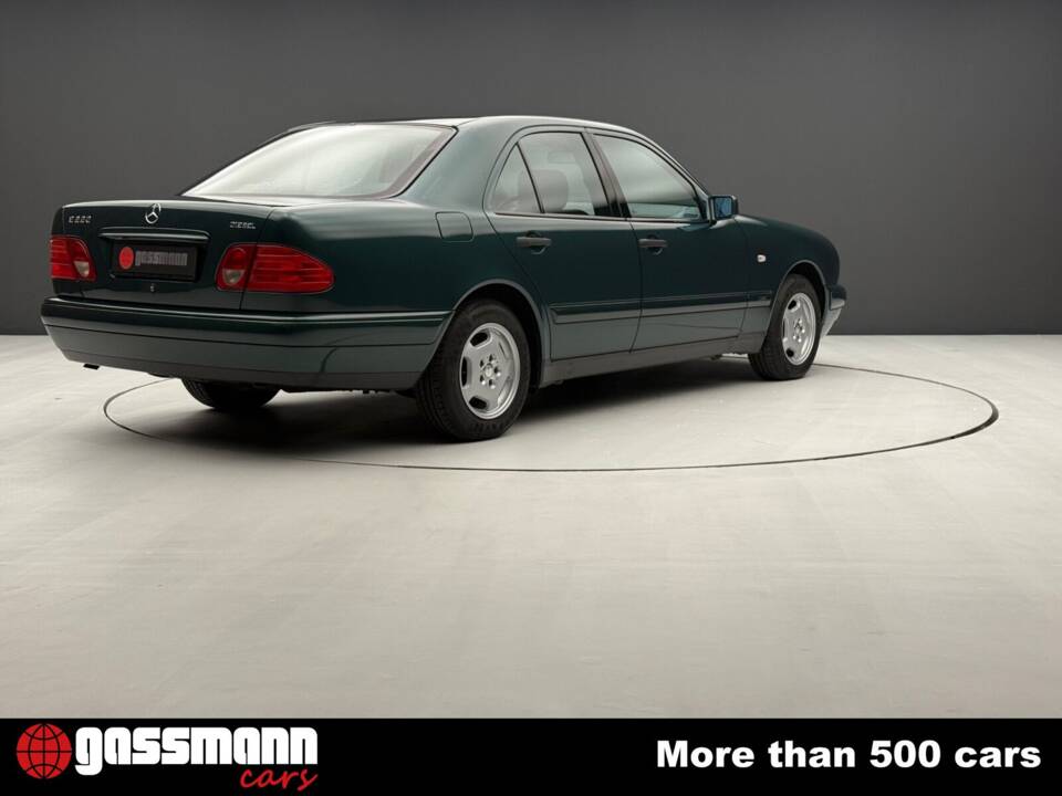 Imagen 6/15 de Mercedes-Benz E 220 Diesel (1997)