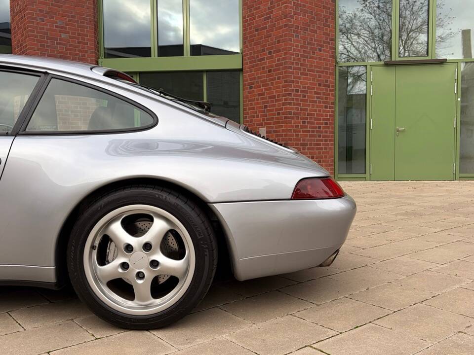 Afbeelding 44/73 van Porsche 911 Carrera 4 (1995)