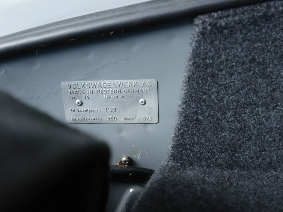 Image 48/50 of Volkswagen Karmann Ghia 1500 (1961)