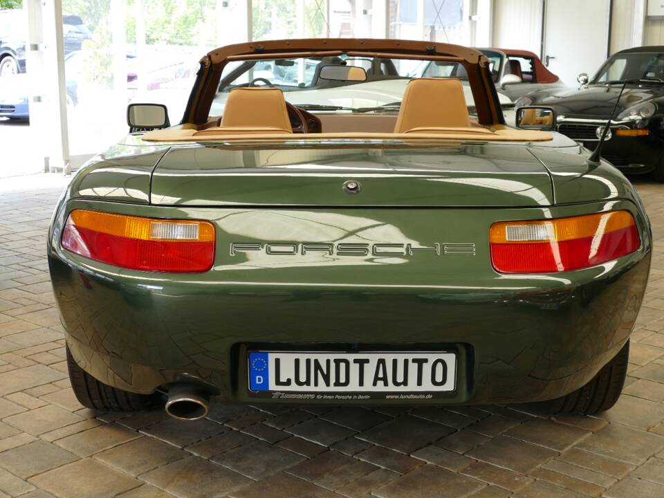Bild 9/23 von Porsche 928 S4 (1989)
