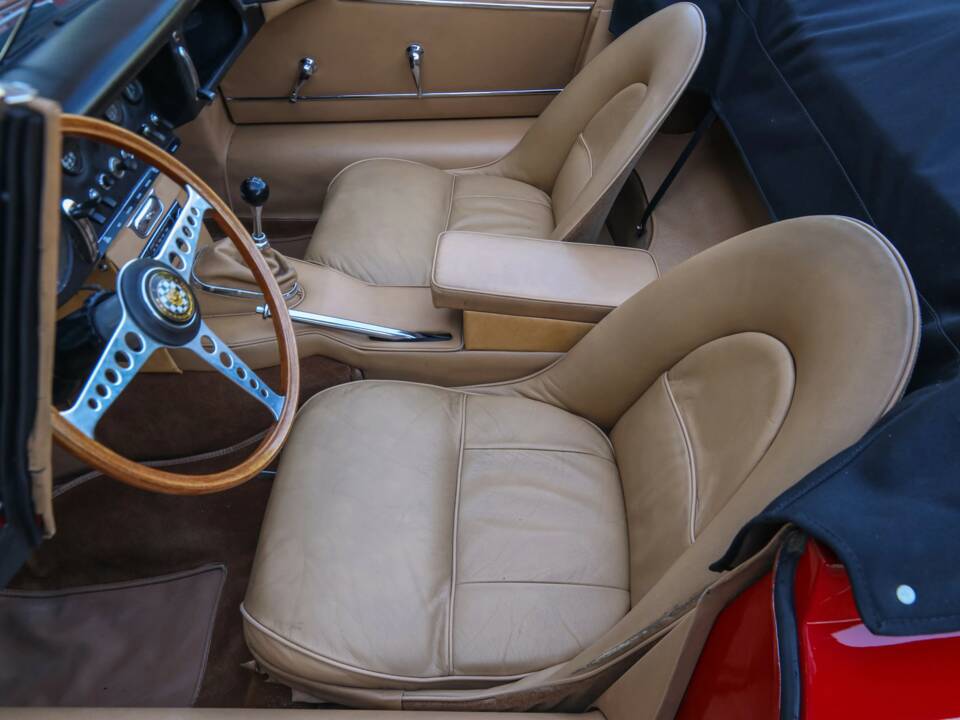 Image 33/50 de Jaguar Type E 3.8 (1964)