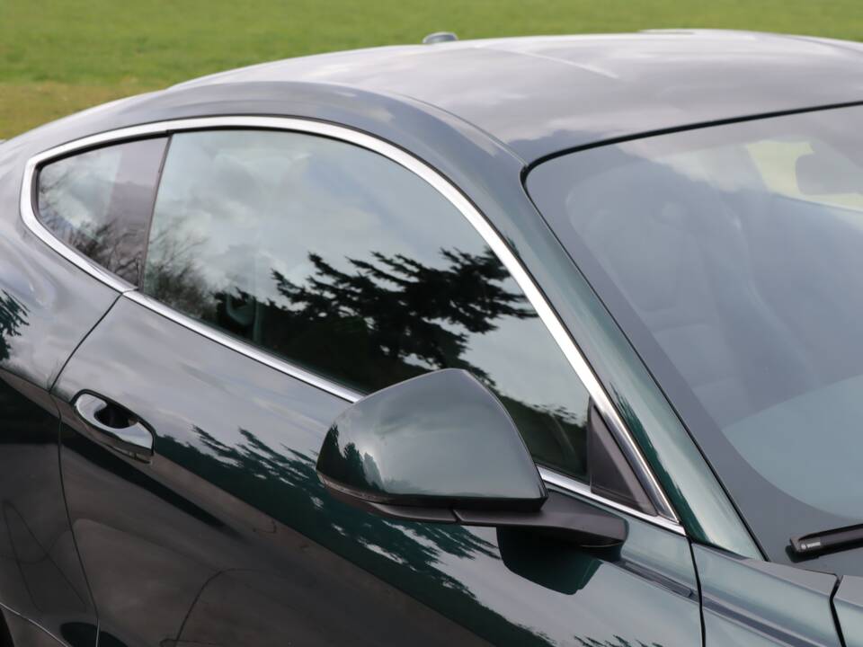 Immagine 40/50 di Ford Mustang GT 5.0 V8 Fastback (2019)