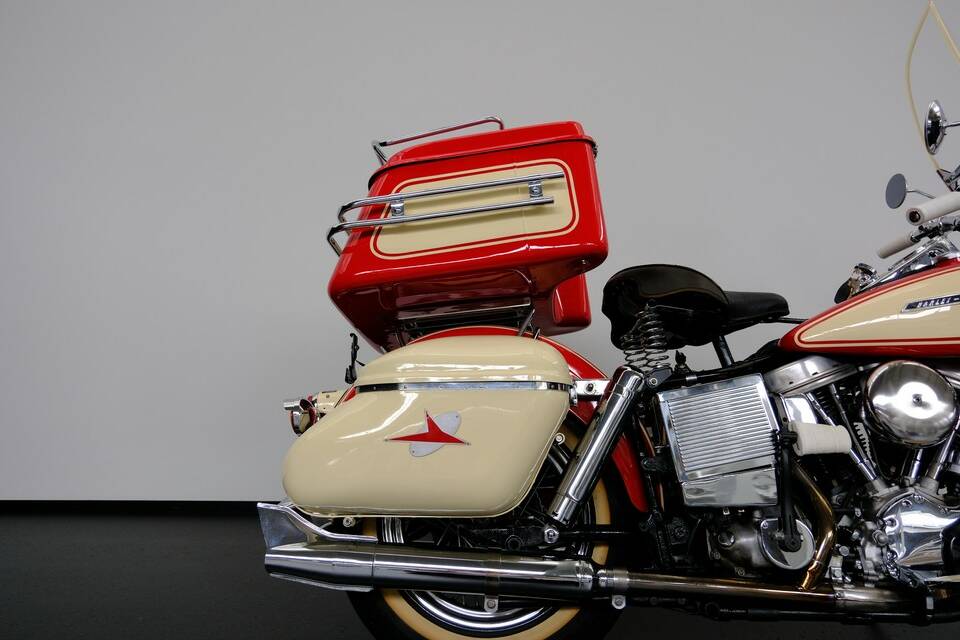 Image 14/75 of Harley-Davidson FL Panhead (1965)
