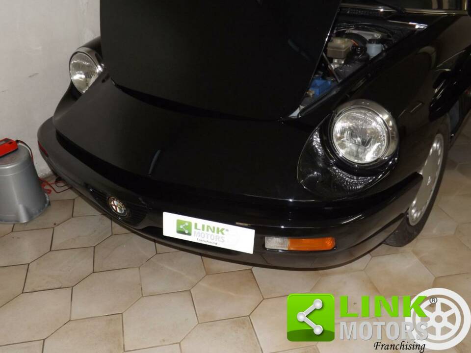 Image 4/10 of Alfa Romeo 1.6 Spider (1991)