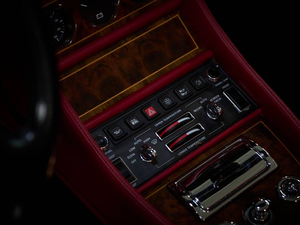 Imagen 77/100 de Rolls-Royce Corniche IV (1995)