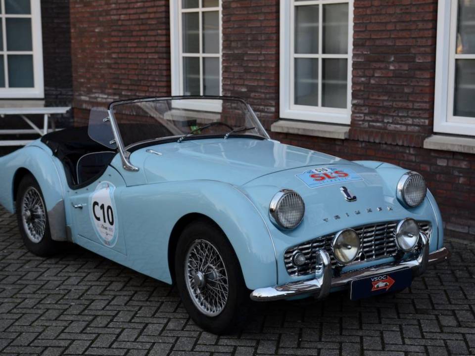 Image 23/42 of Triumph TR 3A (1960)