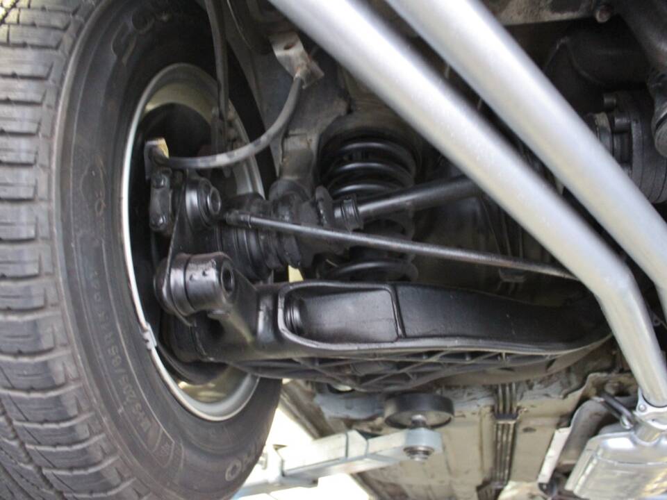 Image 23/29 of Mercedes-Benz 500 SL (1986)