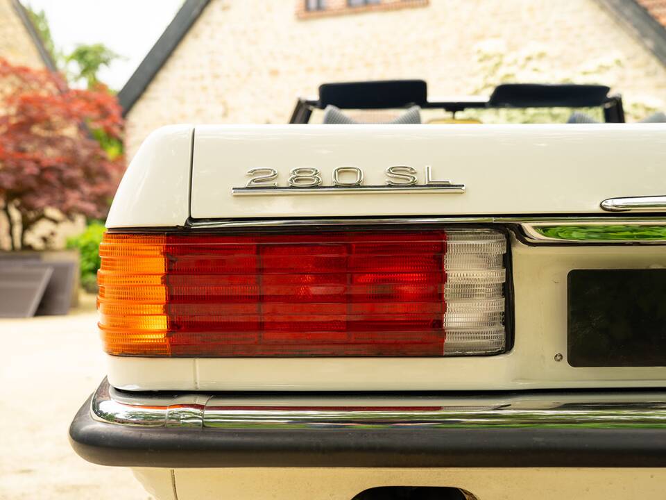 Imagen 32/86 de Mercedes-Benz 280 SL (1977)