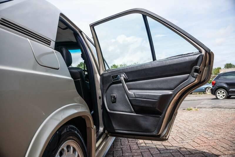 Image 42/50 of Mercedes-Benz 190 E 2.5-16 (1991)
