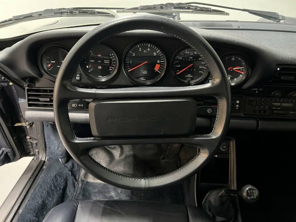 Bild 13/15 von Porsche 911 Carrera 3.2 (1988)