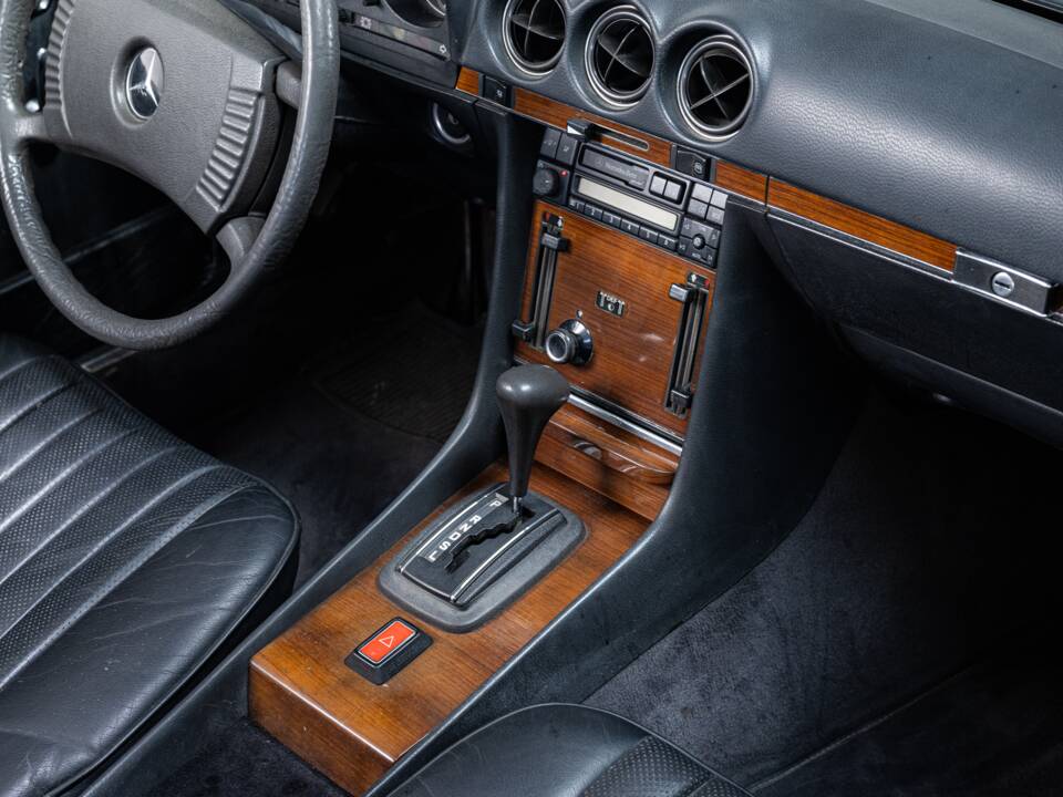 Bild 17/36 von Mercedes-Benz 350 SEL (1978)