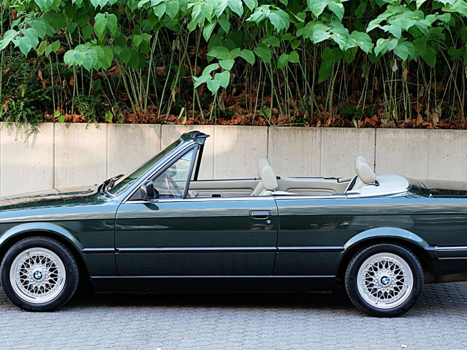 Immagine 8/48 di BMW 325i (1986)