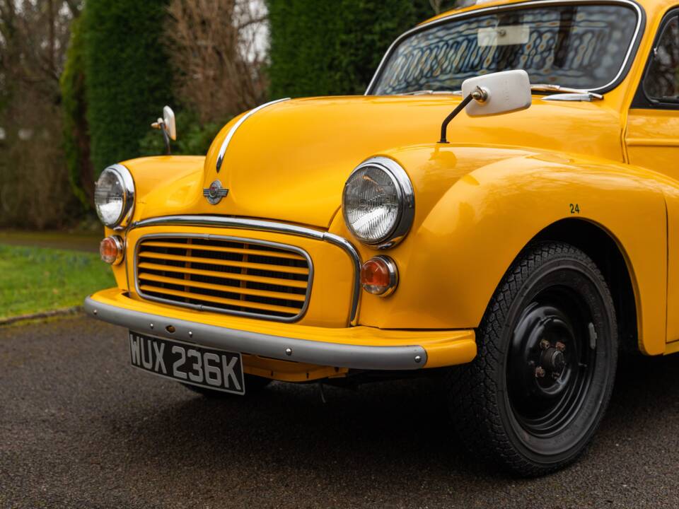 Image 24/50 of Morris Minor 1000 Traveller (1971)