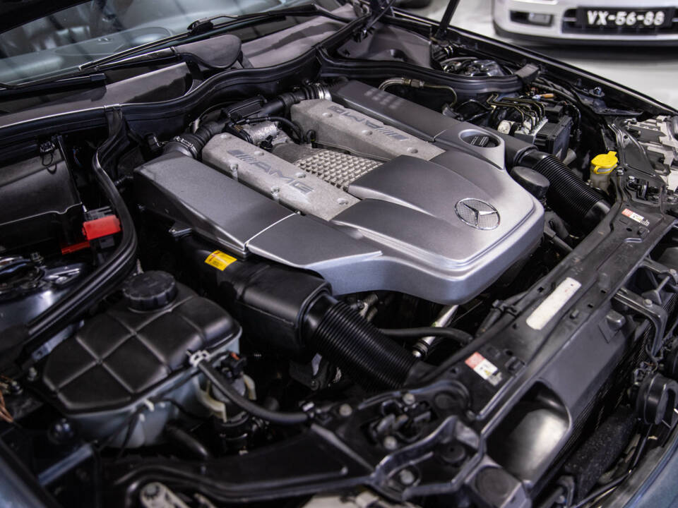 Bild 9/18 von Mercedes-Benz C 32 AMG (2001)