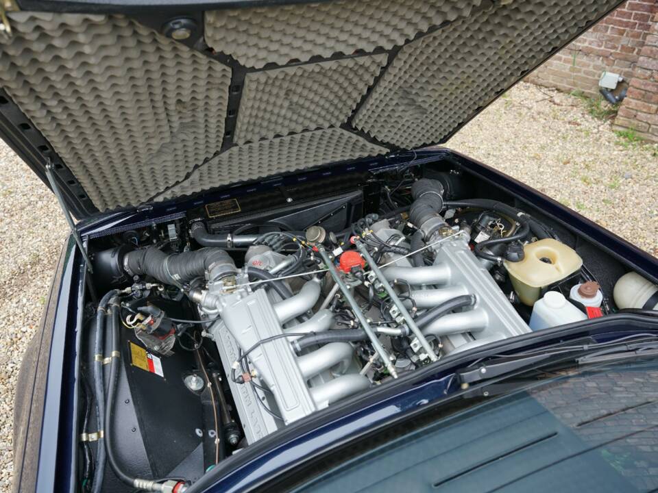 Bild 22/50 von Aston Martin V8 Zagato Vantage Volante (1990)