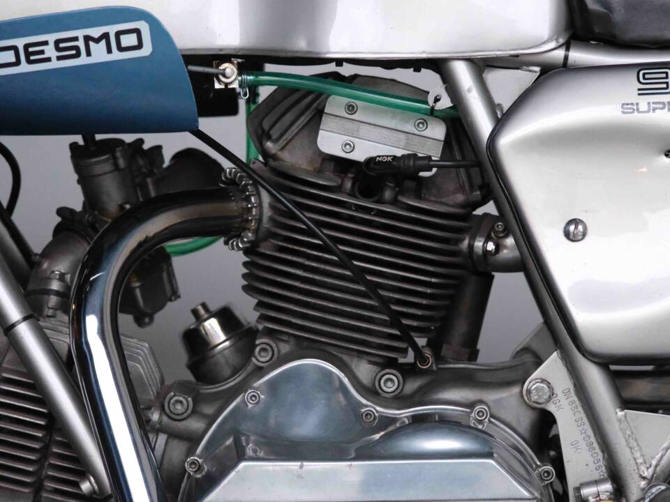 Image 48/75 of Ducati 900 SS (1976)