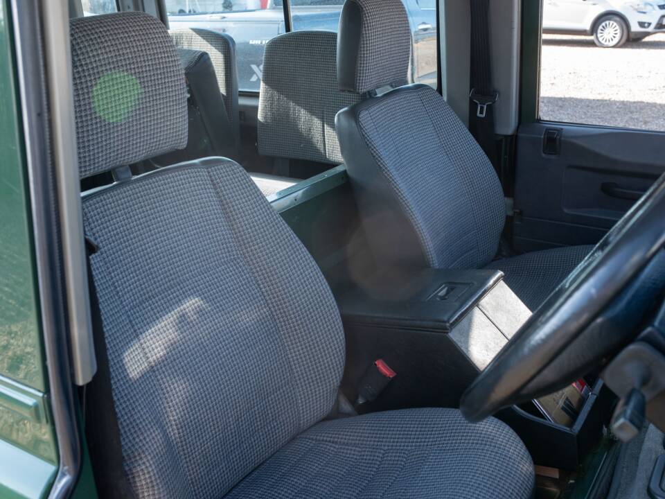 Afbeelding 48/50 van Land Rover Defender 90 (1996)