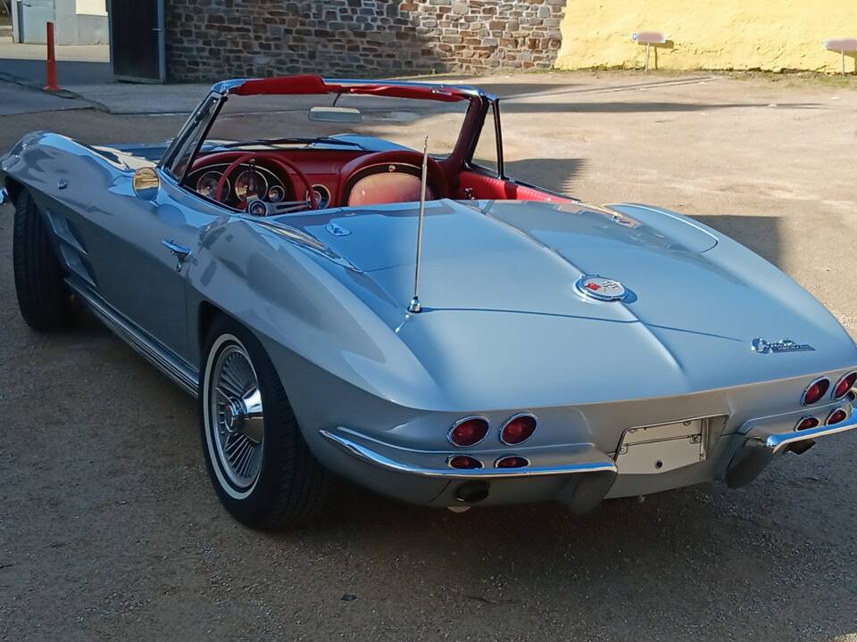 Image 20/35 of Chevrolet Corvette Sting Ray (1963)