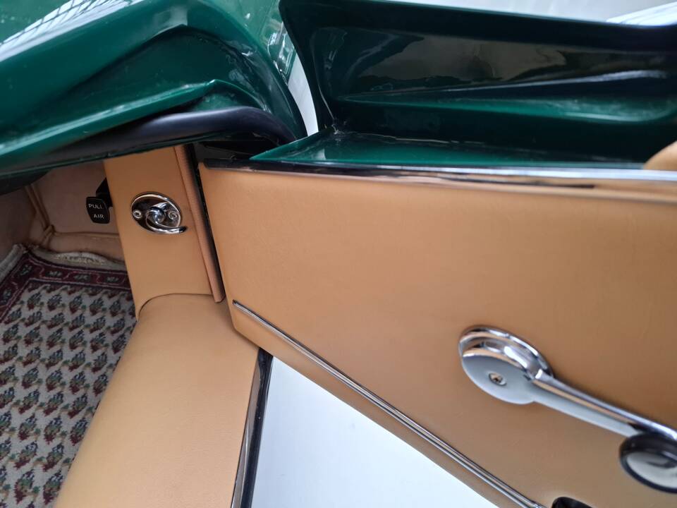 Image 18/29 de Jaguar Type E V12 (1975)