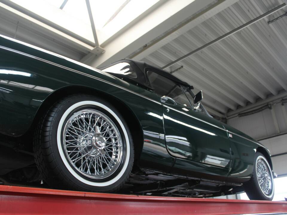 Image 9/50 of MG MGB (1974)