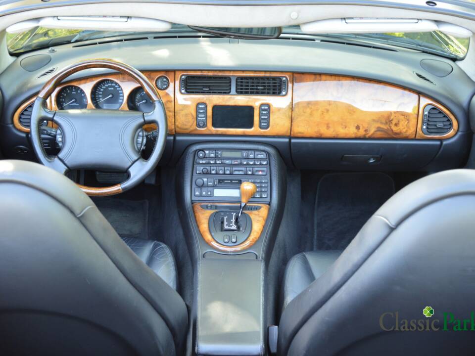 Afbeelding 12/50 van Jaguar XKR (2000)