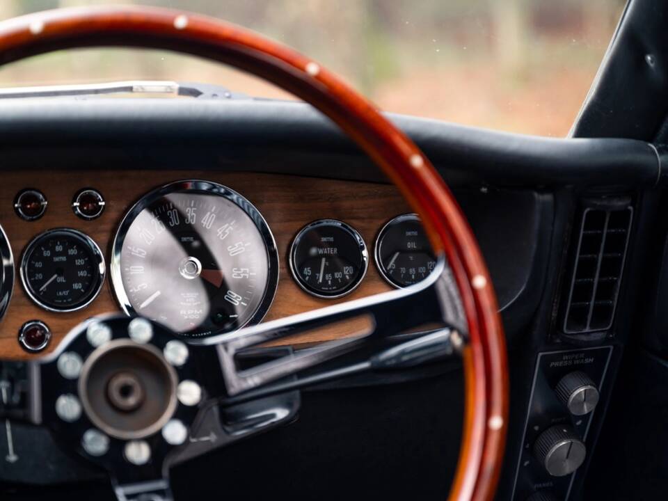 Image 36/63 de Aston Martin DBS (1968)