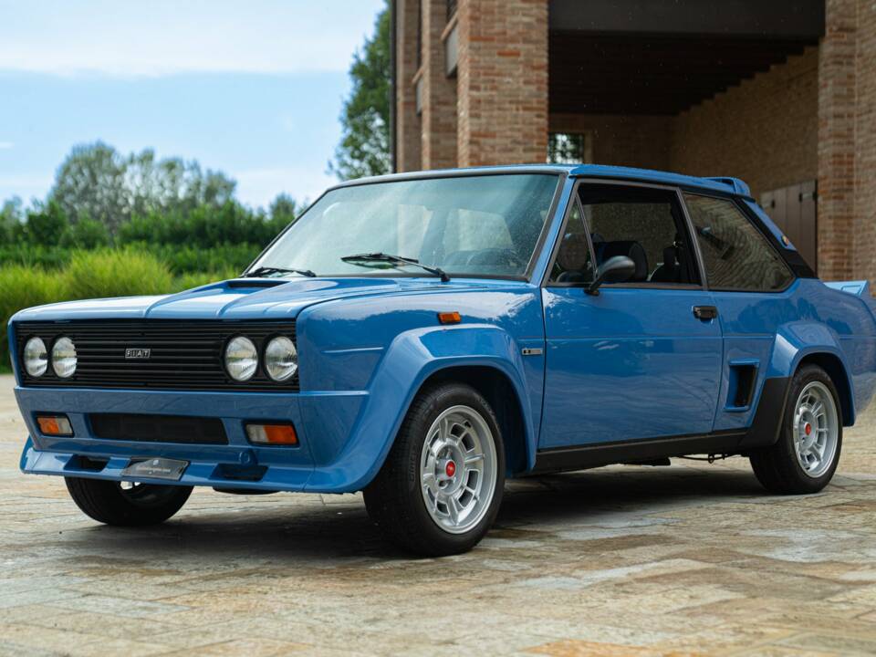 Immagine 9/50 di FIAT 131 Abarth Rally (1981)