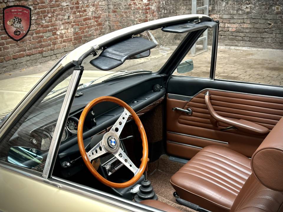 Image 22/49 of BMW 1600 - 2 (1969)