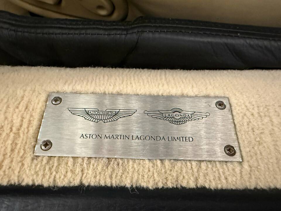 Immagine 9/17 di Aston Martin DB 7 Volante (1998)