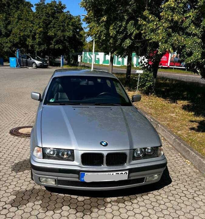 Imagen 40/44 de BMW 328i (1996)