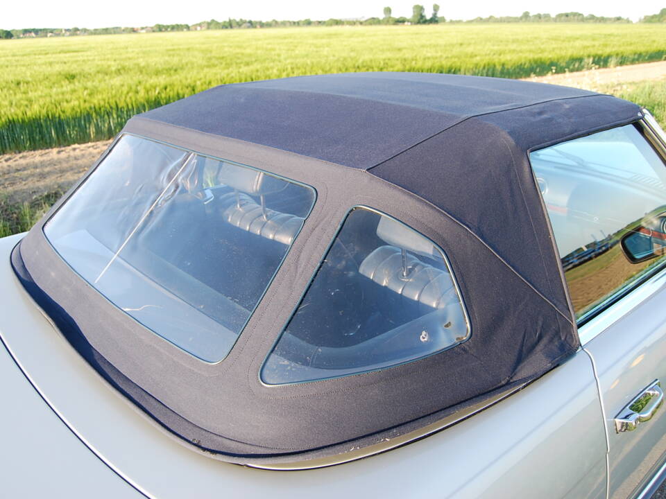 Image 82/87 of Mercedes-Benz 280 SL (1982)