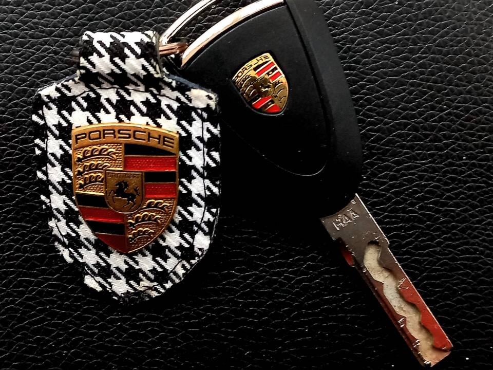 Image 92/99 of Porsche Boxster S (2005)