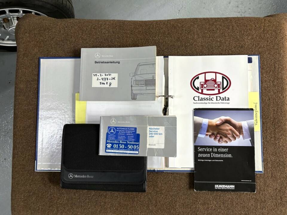 Bild 14/22 von Mercedes-Benz 500 E (1993)