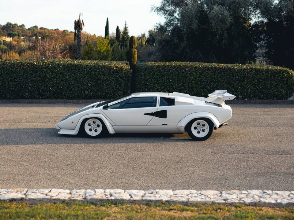 Image 17/73 of Lamborghini Countach LP 400 S (1980)
