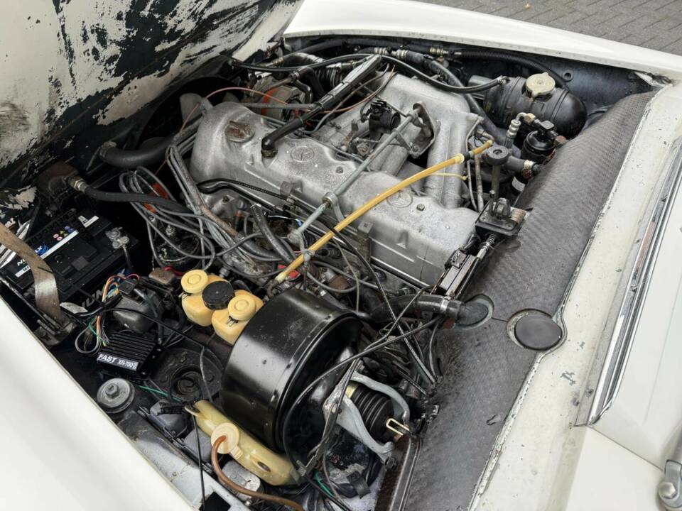 Image 42/50 of Mercedes-Benz 280 SL (1969)