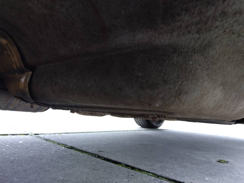 Bild 24/113 von BMW 735i (1986)