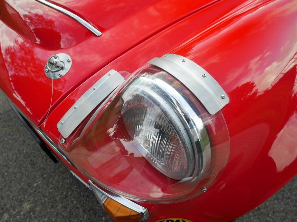 Image 10/50 of MG MGB GT V8 SEC (1971)