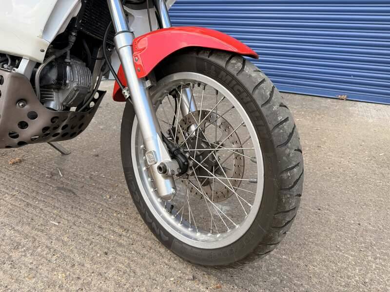 Image 18/40 of Cagiva DUMMY (1994)