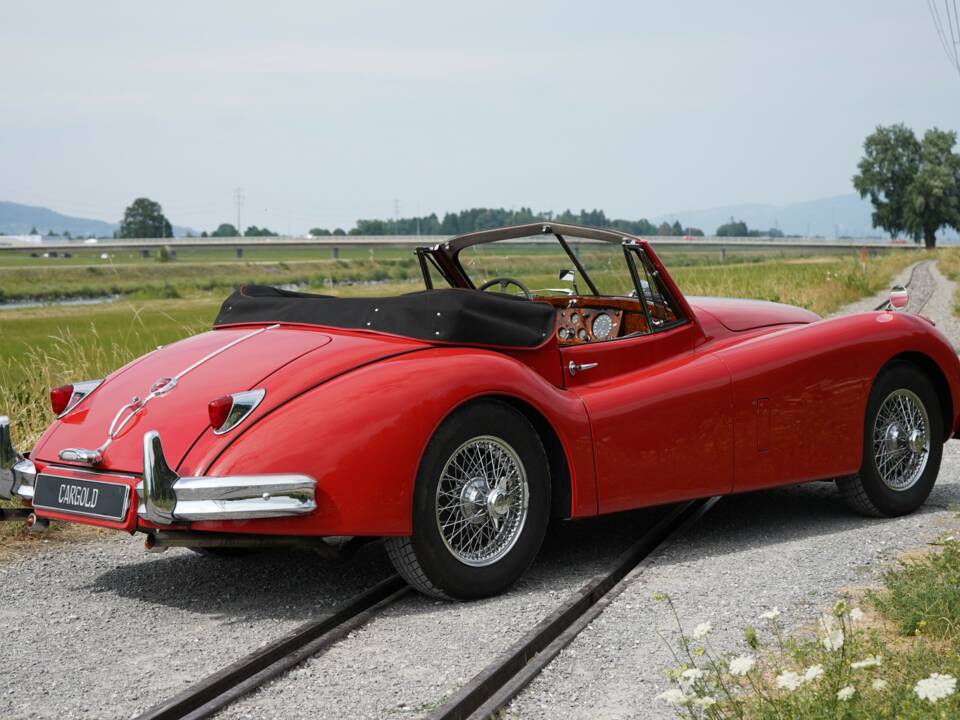 Imagen 3/51 de Jaguar XK 140 SE DHC (1957)