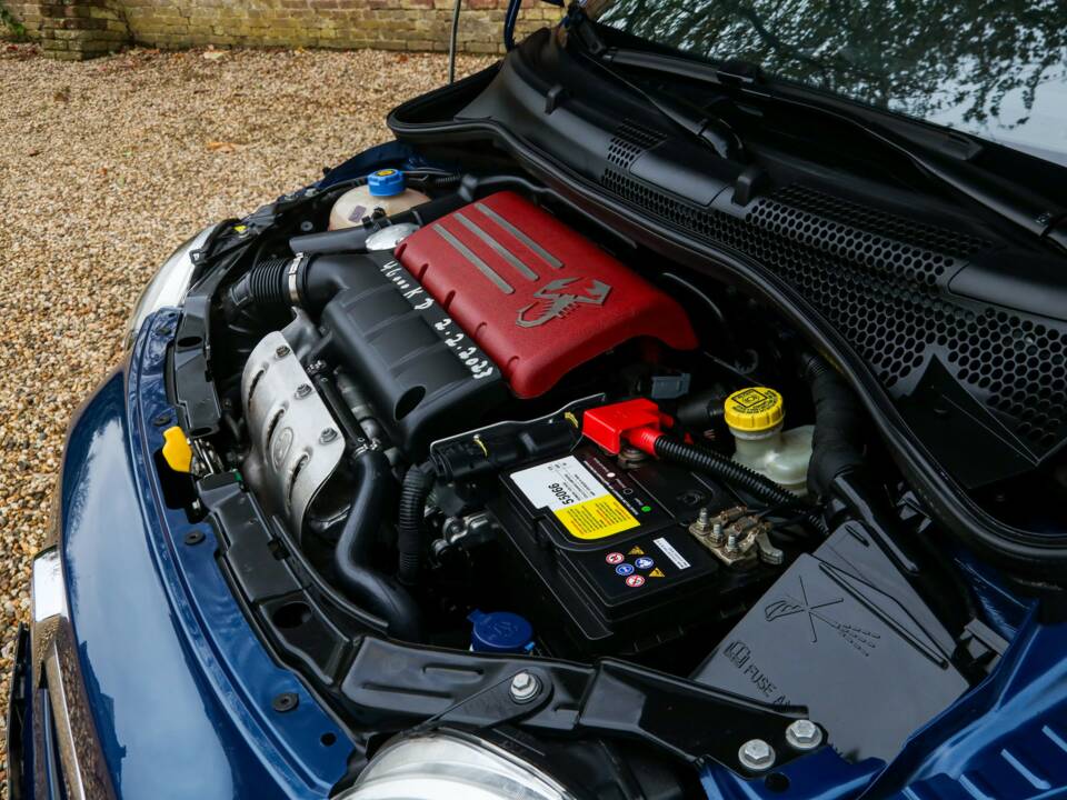 Image 29/50 of Abarth 595 Cabrio Italia (2011)