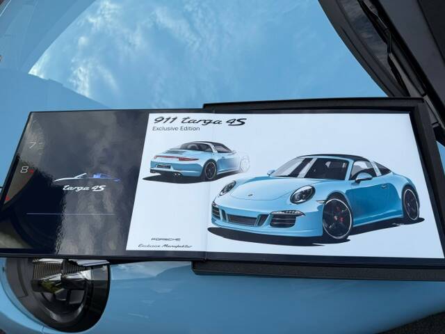Image 21/29 of Porsche 911 Targa 4S (2015)