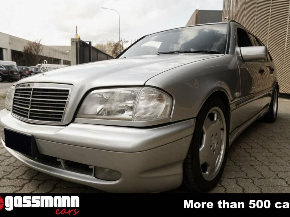 Image 5/15 of Mercedes-Benz C 43 AMG T (1998)