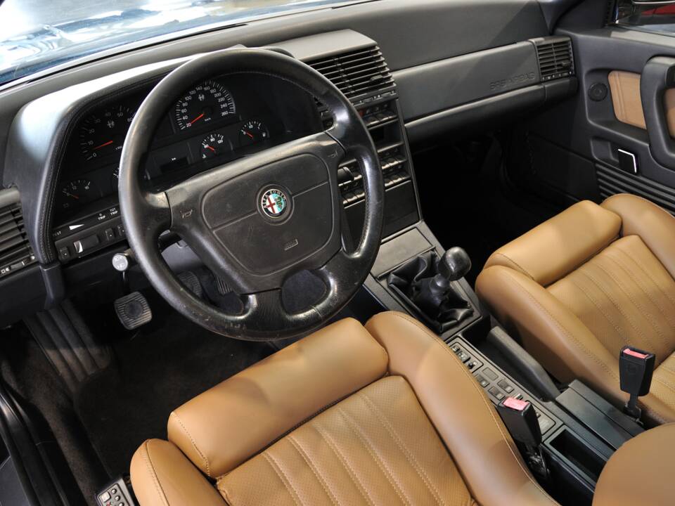 Obraz 14/34 pojazdu Alfa Romeo 164 3.0 24V Q4 (1996)