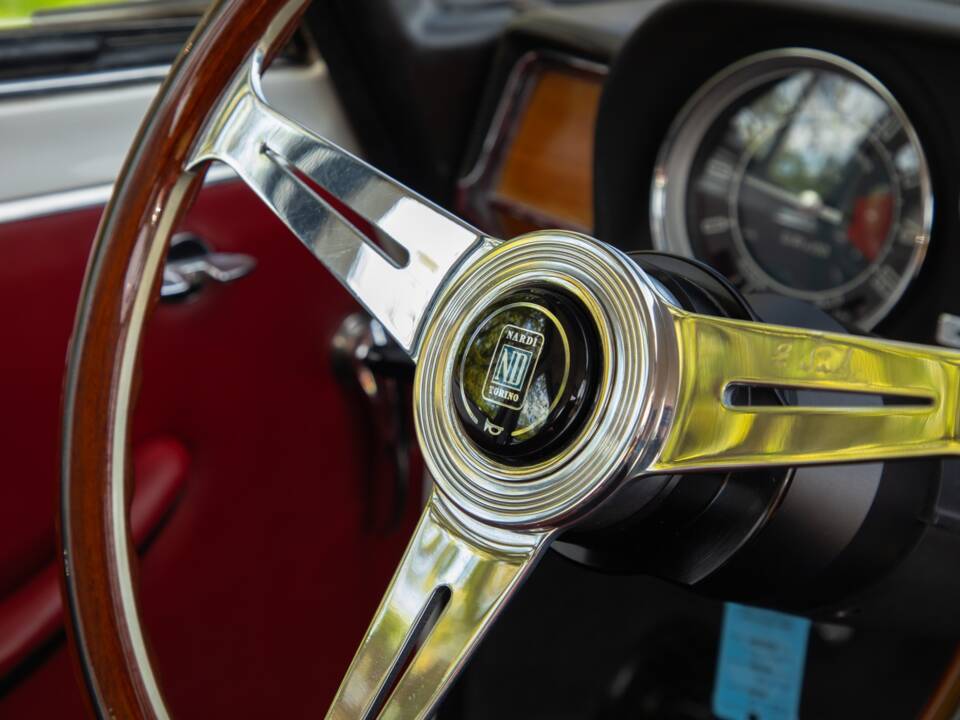 Image 16/50 de Alfa Romeo Giulia Nuova Super 1600 (1968)