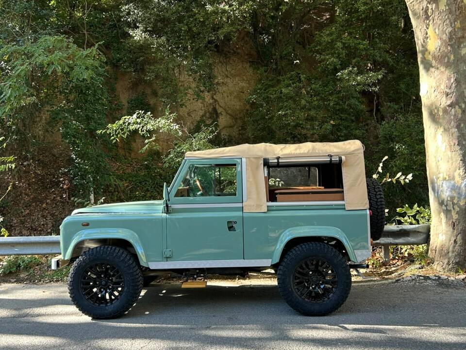 Image 45/72 of Land Rover 90 (1987)