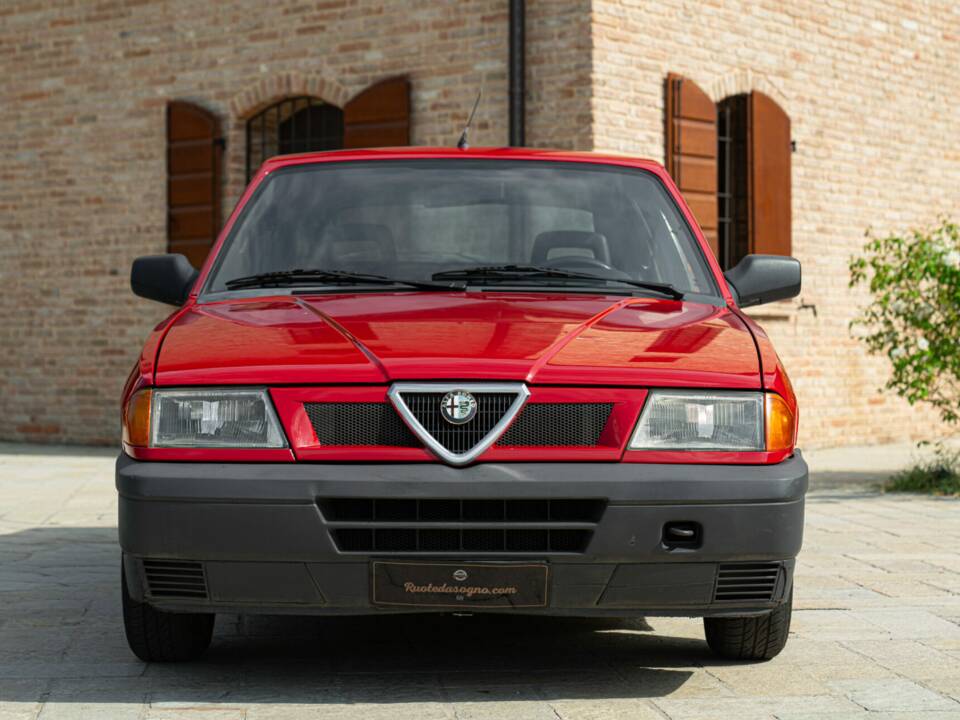 Afbeelding 2/45 van Alfa Romeo 33 - 1.3 (1991)