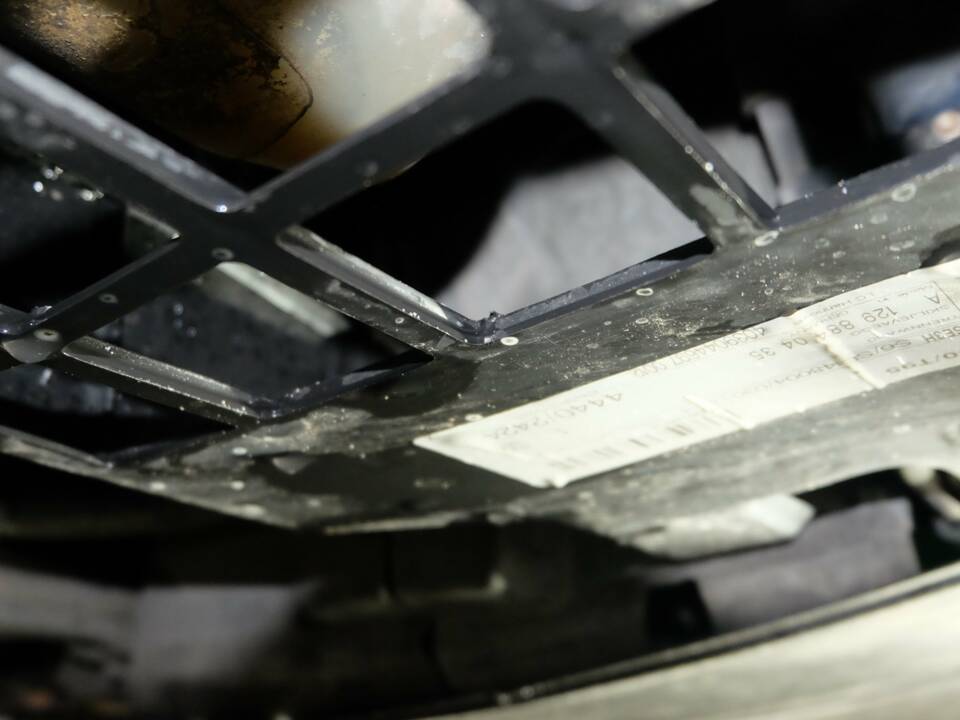 Image 30/33 de Mercedes-Benz 500 SL (1990)