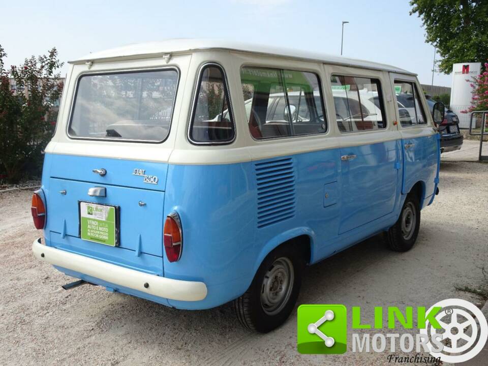 Image 7/10 de FIAT 850 T Coriasco (1966)